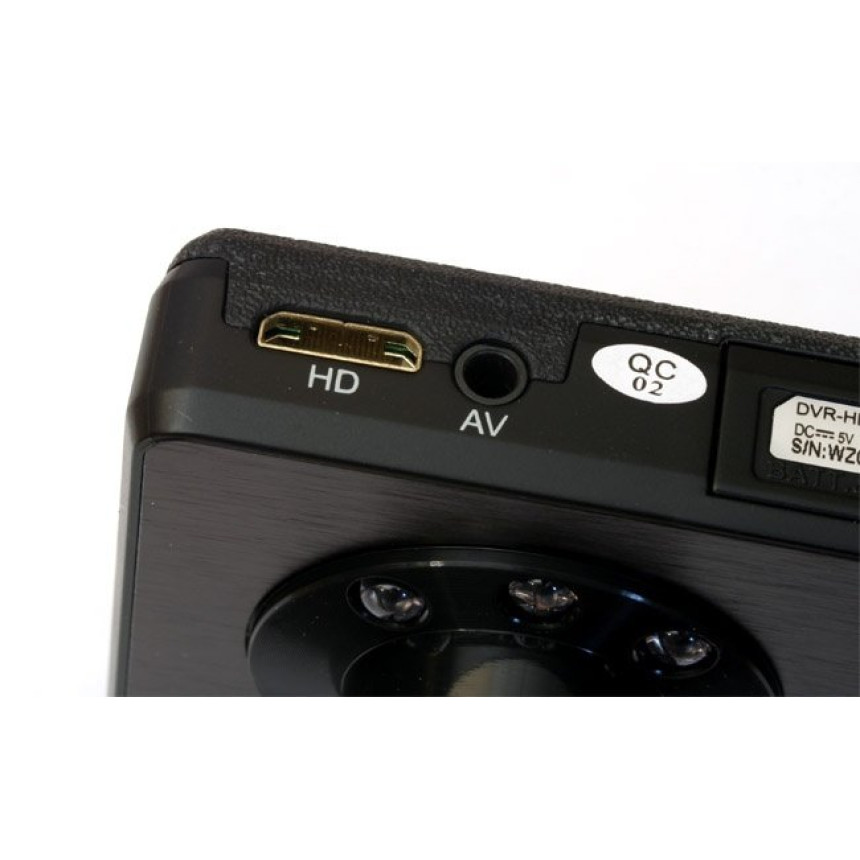 Видеорегистратор GENIUS DVR-565